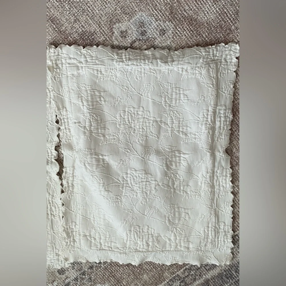 Peacock Alley Cream Scalloped Edge 2/  Pillow Shams